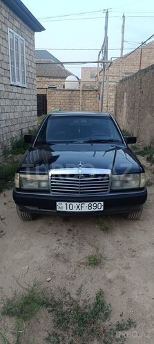 Mercedes 190-1
