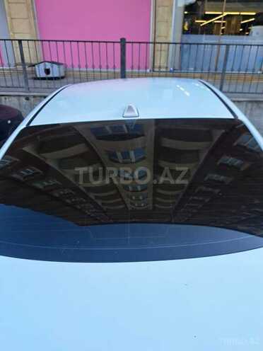Hyundai Elantra-12