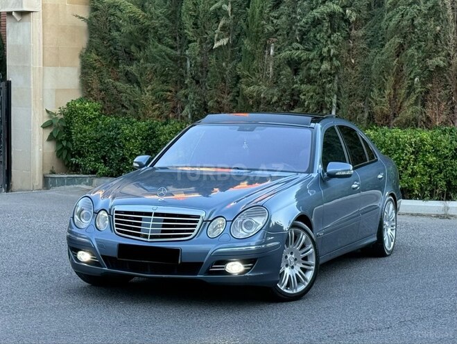 Mercedes E 220-1