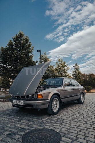 BMW 730-8