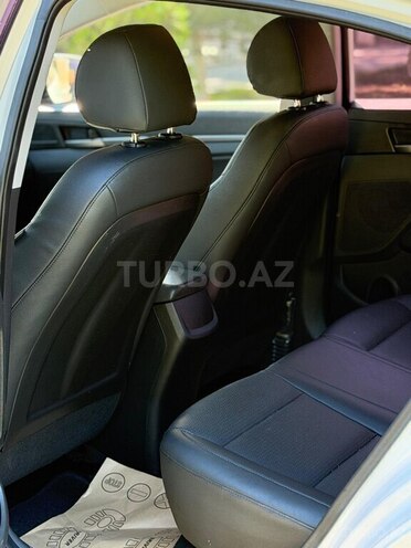 Hyundai Elantra-10