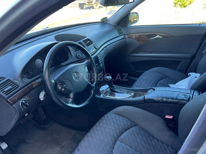 Mercedes E 220-6