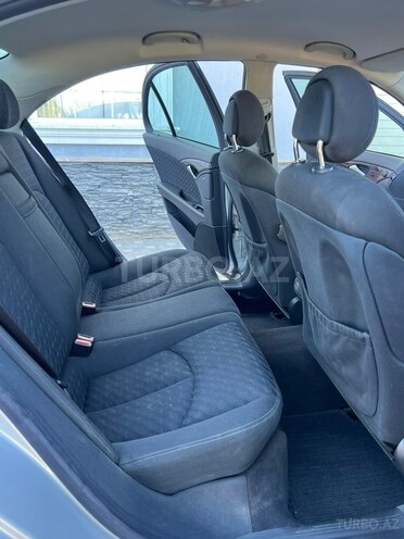 Mercedes E 220-9