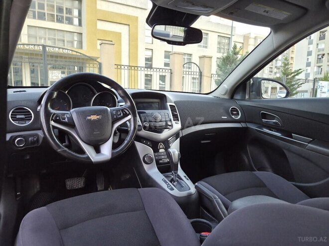 Chevrolet Cruze-10