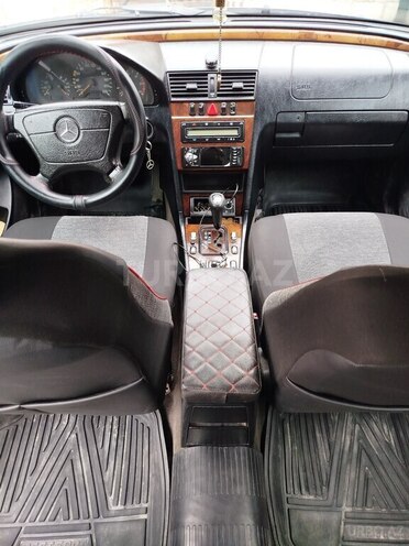 Mercedes C 220-8