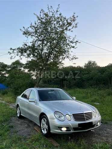 Mercedes E 220-3