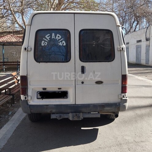 Ford Transit-2