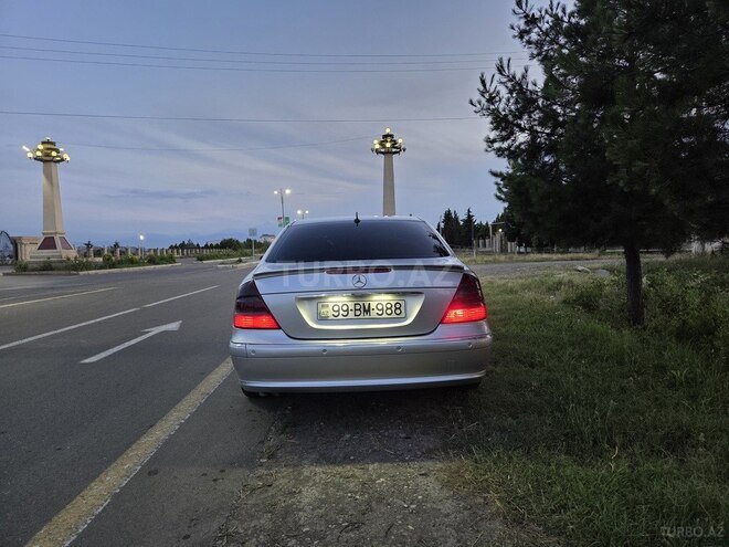 Mercedes E 220-4