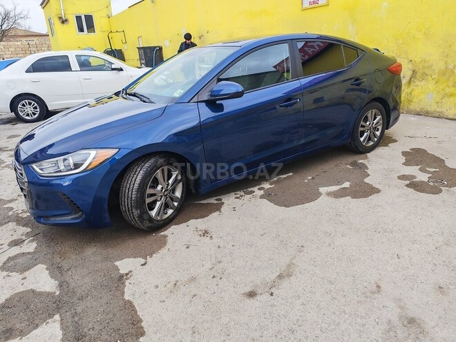 Hyundai Elantra-2