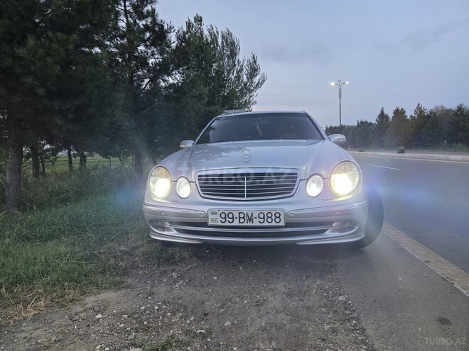 Mercedes E 220-1