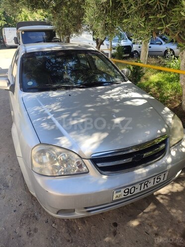 Chevrolet Lacetti-1
