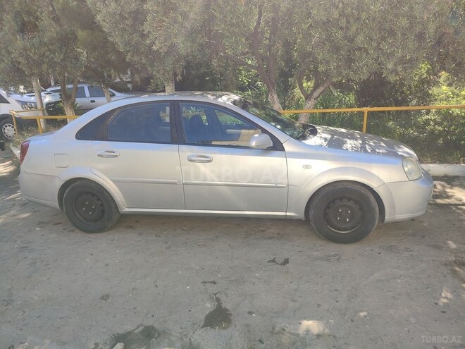 Chevrolet Lacetti-2