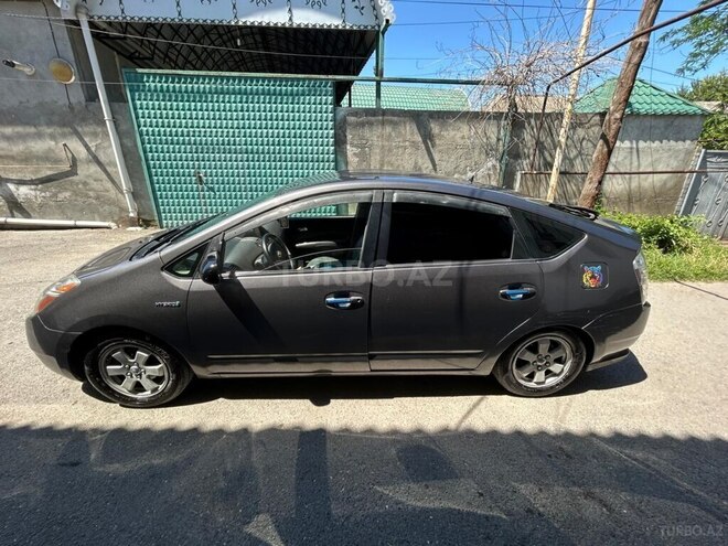 Toyota Prius-6