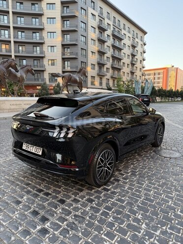 Ford Mustang Mach-E-4