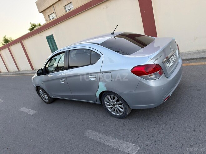 Mitsubishi Attrage-6