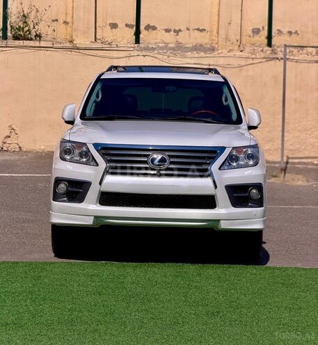 Lexus LX 570-1