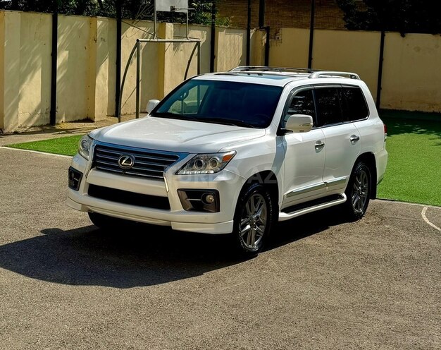 Lexus LX 570-19