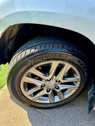 Lexus LX 570-6