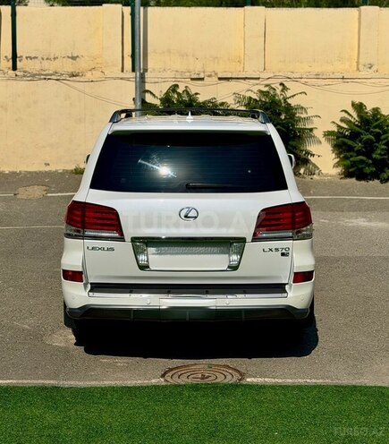 Lexus LX 570-21