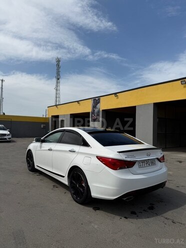 Hyundai Sonata-6
