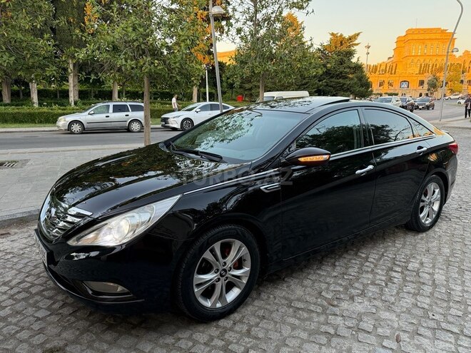 Hyundai Sonata-4