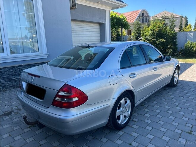 Mercedes E 220-3