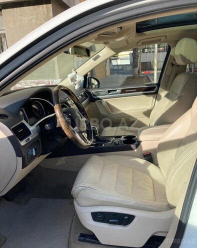 Volkswagen Touareg-5