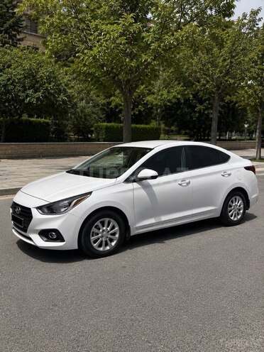 Hyundai Accent-3