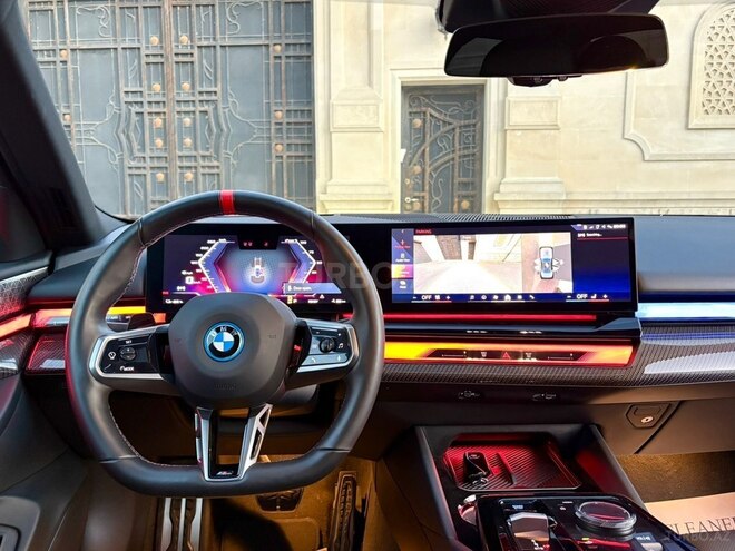 BMW i5-11
