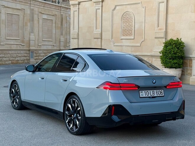 BMW i5-4