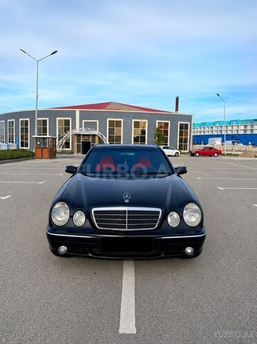 Mercedes E 250-1