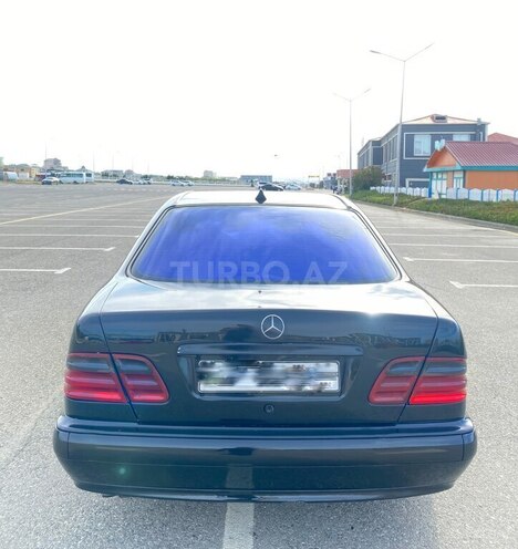 Mercedes E 250-6