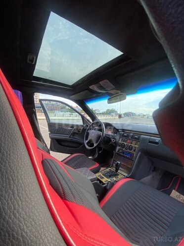 Mercedes E 250-12