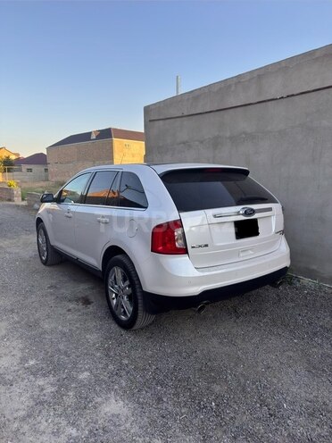 Ford Edge-2