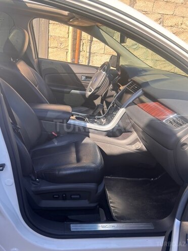Ford Edge-12