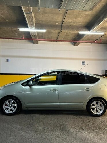 Toyota Prius-3