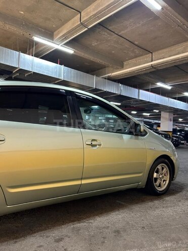 Toyota Prius-6