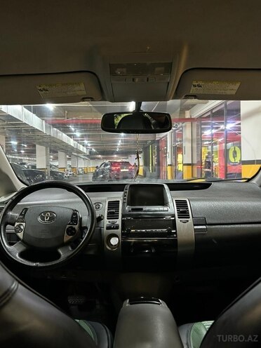 Toyota Prius-9