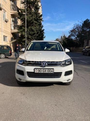 Volkswagen Touareg-1