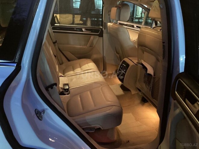 Volkswagen Touareg-9