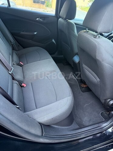 Chevrolet Cruze-10