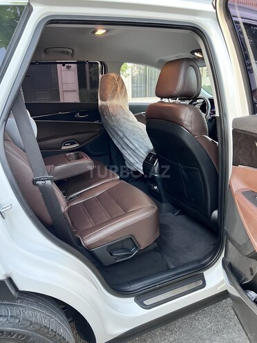 Kia Sorento-14