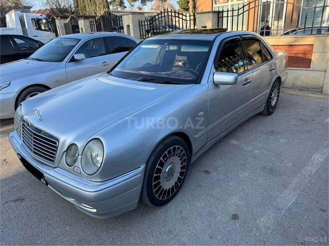 Mercedes E 240-2