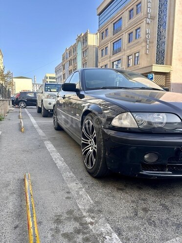BMW 320-2