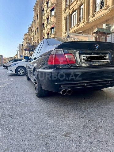 BMW 320-4