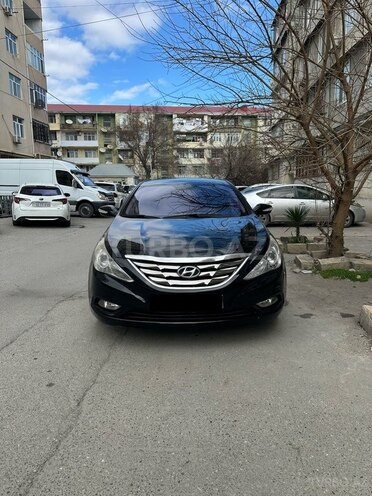 Hyundai Sonata-1