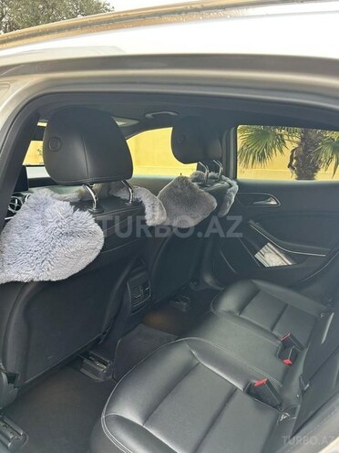 Mercedes GLA 250-7