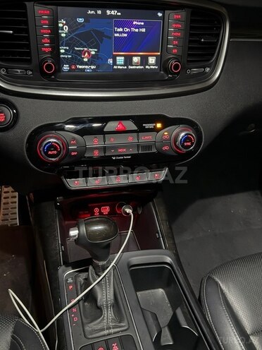 Kia Sorento-6