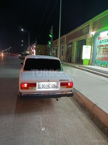LADA (VAZ) 2107-2