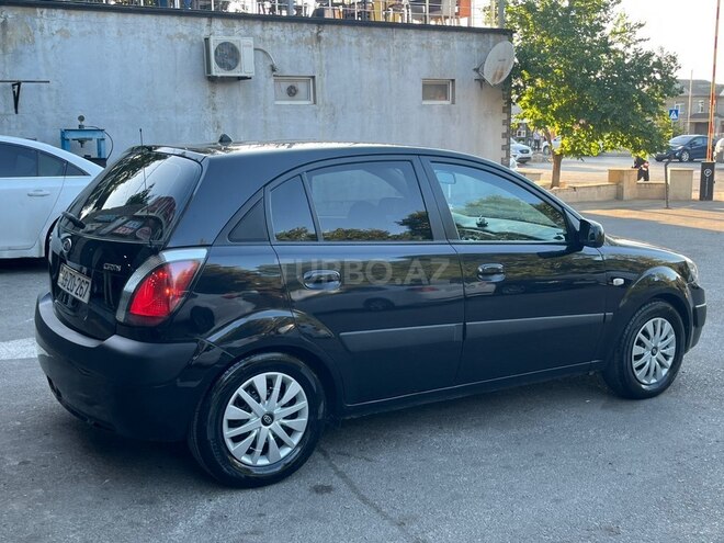 Kia Rio-11